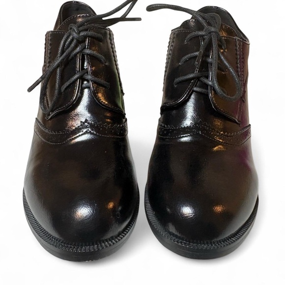 Odema Women's Wingtip Oxford Heeled Shoes - Picture 3 of 7